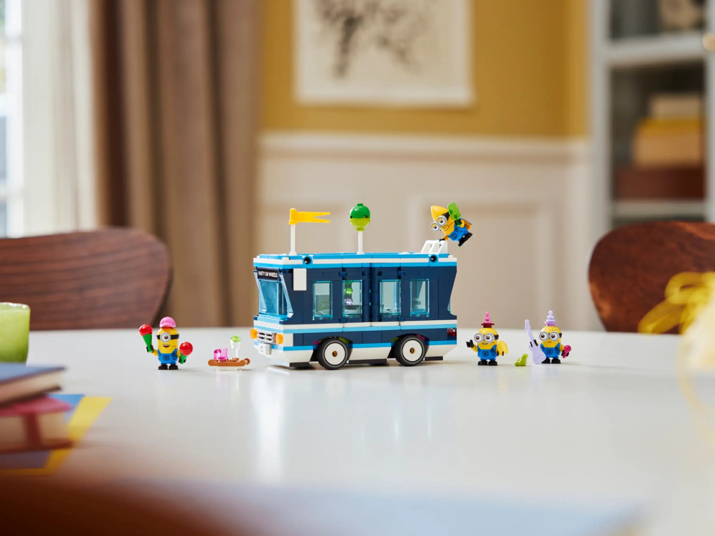 LEGO 75581 Minions' Music Party Bus